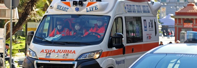 Sparatoria A Napoli Oggi Uomo Ferito Alla Schiena Da Colpi Di Pistola