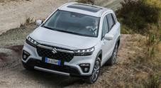 Suzuki S-Cross, ecco la versione Hybrid 140V che alza l’asticella dell’elettrificazione Suzuki S-Cross, ecco la versione Hybrid 140V che alza l’asticella dell’elettrificazione