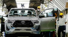 Toyota rivede al ribasso stime fatturato per carenza chips. Previsioni utile anno fiscale invariate, contiene danni pandemia