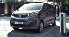 E-Traveller, il minivan del Leone ora è anche a batteria. Motore da 100 kW (136 cv) ed autonomia fino a 330 km