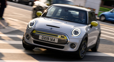 Cooper SE, anche Mini diventa totalmente elettrica. Il debutto a Francoforte Cooper SE, anche Mini diventa totalmente elettrica. Il debutto a Francoforte