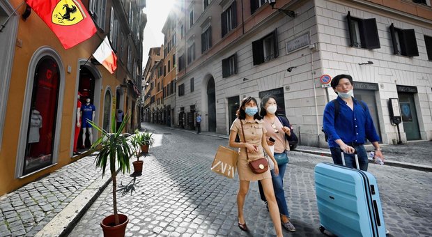 Turismo, la Ue frena l'Italia: «Prima vediamo i contagi» Turismo, la Ue frena l'Italia: «Prima vediamo i contagi»
