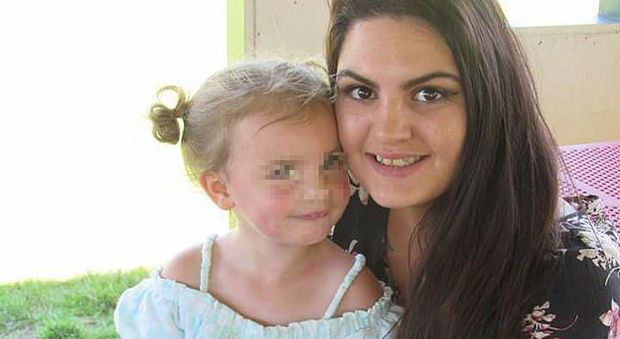 Bimba di 4 anni cieca dopo l'influenza, i genitori: «Vaccinate i vostri figli» Bimba di 4 anni cieca dopo l'influenza, i genitori: «Vaccinate i vostri figli»