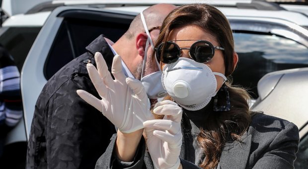 Coronavirus: Contagio, Fake News e Pipistrelli, dalla A alla Z tutto ciò che sappiamo del virus Coronavirus: Contagio, Fake News e Pipistrelli, dalla A alla Z tutto ciò che sappiamo del virus