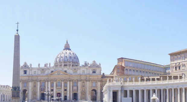 Il Vaticano non chiude gli uffici «allo scopo di evitare il contagio»: la gaffe nel comunicato, 4 i positivi