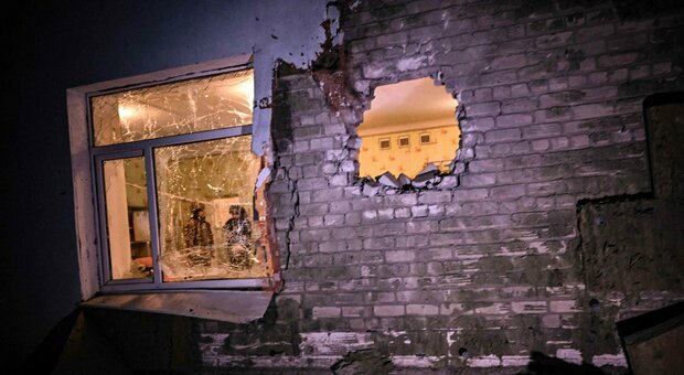 Ucraina, è l ora delle bombe, s infiamma il Donbass: colpito un asilo. Biden: invasione imminente