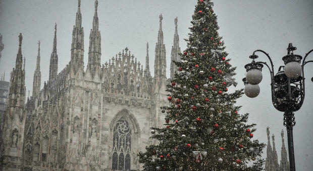 Milano, è arrivata la neve: in città sono attesi 5 centimetri
