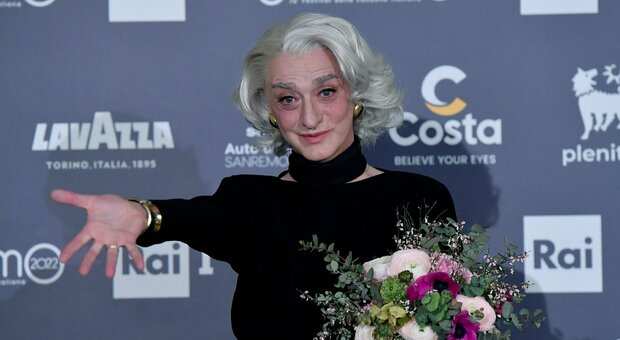 Chi è Drusilla Foer, stasera sul palco di Sanremo: la "nobildonna" alter ego dell'attore Gianluca Gori