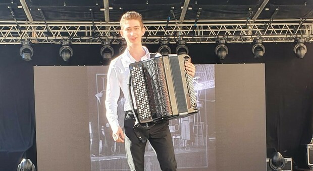Julien Bautemps a 21 anni ha vinto il Premio internazionale della fisarmonica di Castelfidardo