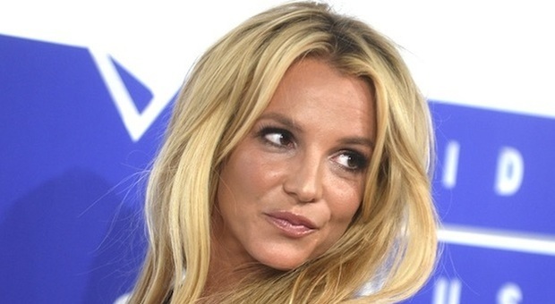 Britney Spears finisce in ospedale. Il fidanzato: «Incidente facendo quello che ama di più»