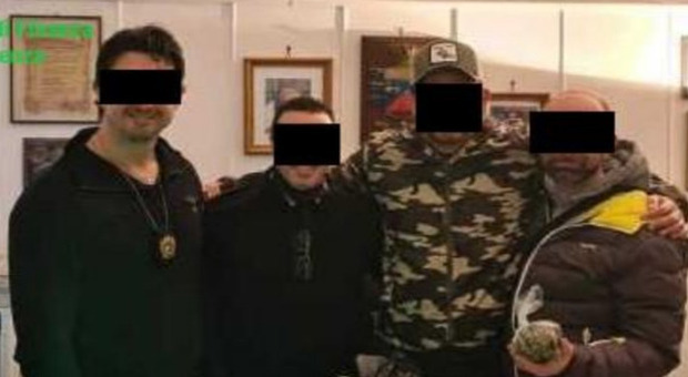 Piacenza, 7 carabinieri arrestati. Le accuse sono di tortura, spaccio e estorsione. «Schiaffoni come in Gomorra»