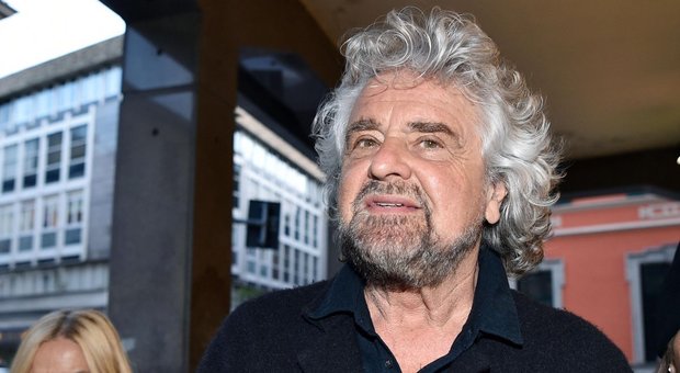 Grillo: «Conte "elevato", non scambiarlo come figurine». E non ricorda il nome di Salvini Grillo: «Conte "elevato", non scambiarlo come figurine». E non ricorda il nome di Salvini