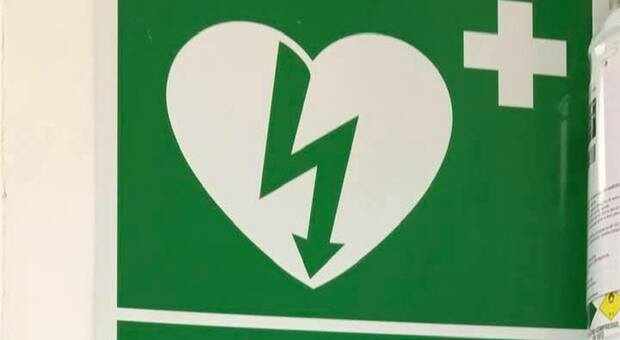 «I defibrillatori a Perugia? Tutti scaduti. E i morti d'infarto sono triplicati»