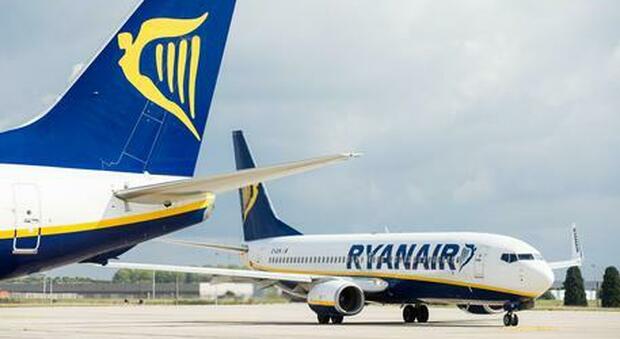 Dramma sul volo Ryanair: passeggero muore in viaggio, atterraggio d'emergenza in Francia