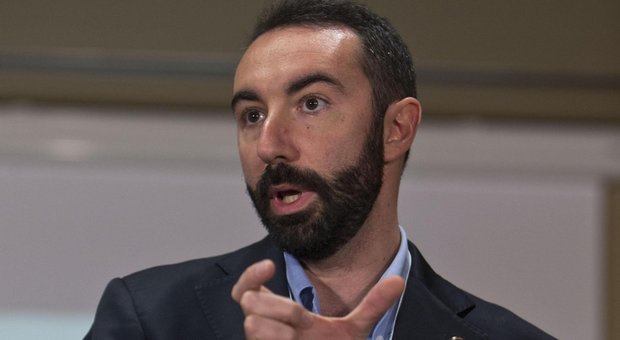 M5S, il consigliere regonale nel Lazio Davide Barillari: «Espulso dal movimento, colpevole di non essermi venduto al Pd» M5S, il consigliere regonale nel Lazio Davide Barillari: «Espulso dal movimento, colpevole di non essermi venduto al Pd»