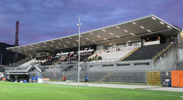 La tribuna coperta dello stadio Del Duca