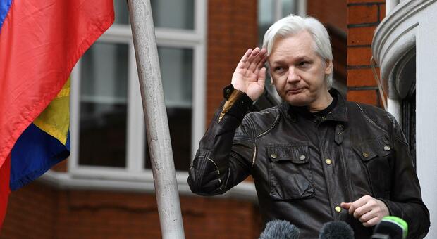 Julian Assange, media Usa: la Cia voleva rapirlo e ucciderlo. Ma Trump nega: «Tutto falso»