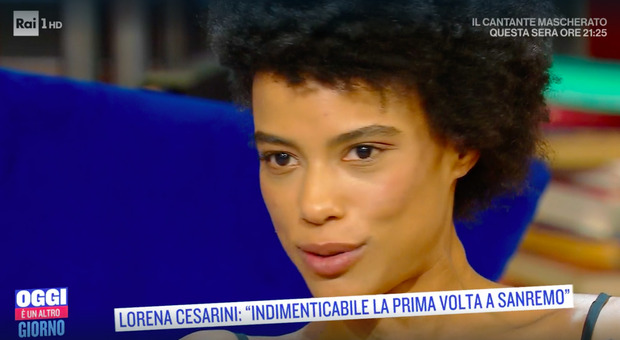 Lorena Cesarini si commuove per i genitori: «Mio padre non c'è più, mia madre ne ha passate tante»