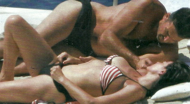 Gigi Buffon e Ilaria D'Amico in vacanza, scoppia la passione in barca prima del ritorno alla Juve