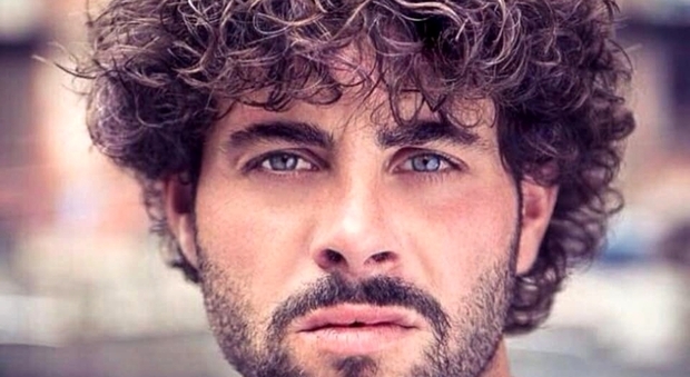Un Posto al Sole, morto a 30 anni Marco Malpelle. «Un altro amico della troupe che se ne va» Un Posto al Sole, morto a 30 anni Marco Malpelle. «Un altro amico della troupe che se ne va»