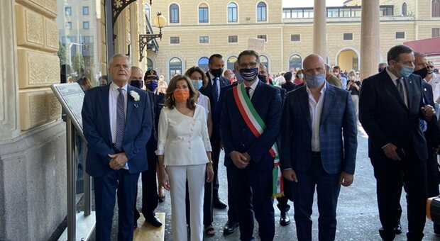 Strage di Bologna 40 anni fa, Mattarella: «Il dovere della memoria e l'esigenza di verità» Strage di Bologna 40 anni fa, Mattarella: «Il dovere della memoria e l'esigenza di verità»