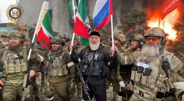 «Ceceni giustiziano soldati russi feriti». Chi sono i Kadyrovtsy