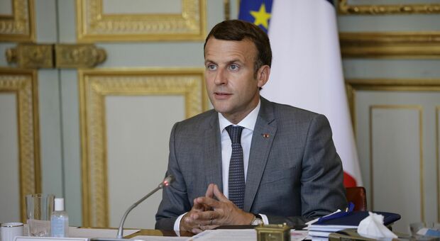 Pegasus, con l'app di spionaggio tra le vittime capi di Stato e di Governo: c'è anche Macron