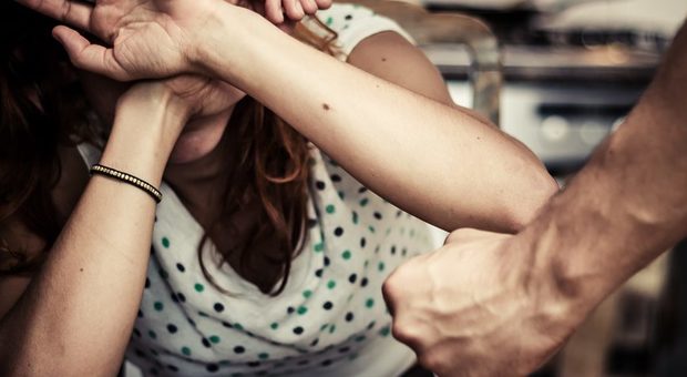 Violenza sulle donne Violenza sulle donne