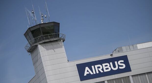 Airbus, rallentano consegne a luglio