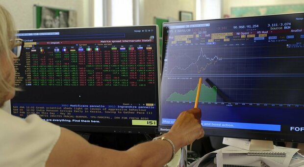 Crisi di governo, spread Btp-Bund apre in netto rialzo a 207 punti. Borsa: Milano - 1%, la peggiore in Europa