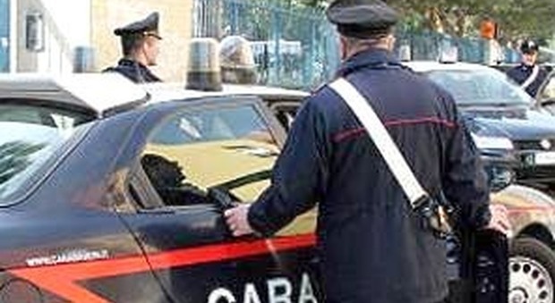Nascondeva droga e armi nei muretti a secco: sorpreso dai carabinieri Nascondeva droga e armi nei muretti a secco: sorpreso dai carabinieri