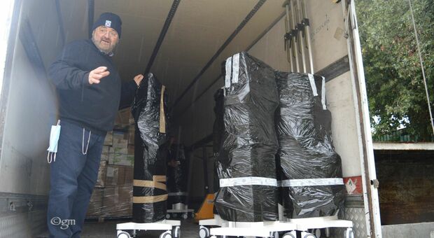 Il materiale raccolto all Inrca per gli aiuti in Ucraina FOTO MARINELLI