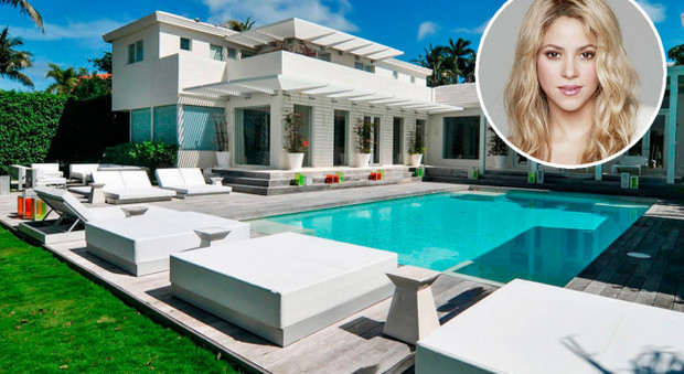 immagine Shakira mette in saldo la sua mega villa di Miami: in vendita a 