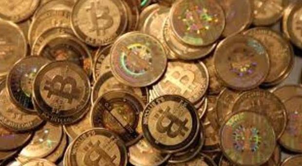Ricatti in "bitcoin": 1.500 vittime Sette giovani disoccupati denunciati