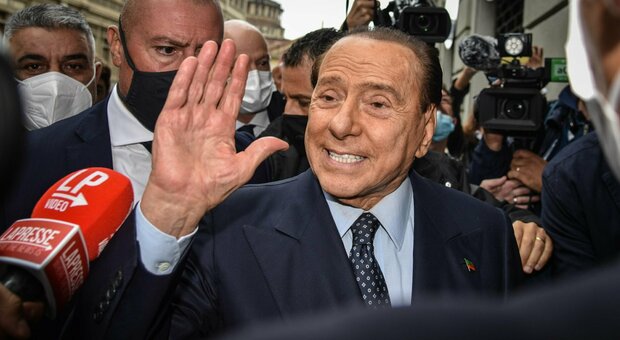 Berlusconi boccia i No Green pass: «Strana idea di libertà, pensano di avere il diritto di contagiare gli altri»