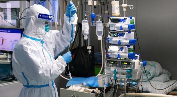 Coronavirus a Roma, il bollettino dello Spallanzani: «106 pazienti, 4 in terapia intensiva»