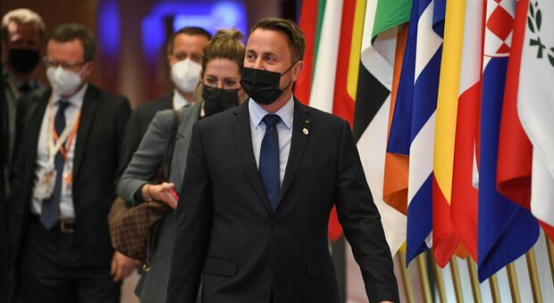 Covid, il premier lussemburghese è ancora ricoverato: condizioni serie ma stabili