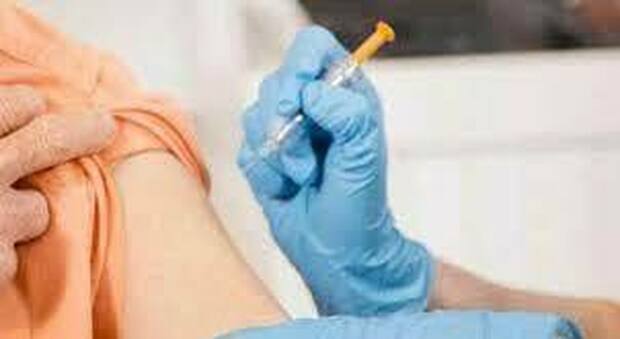 Influenza, in arrivo 420mila dosi di vaccini: «Sarà coperto il 70% delle persone a rischio»