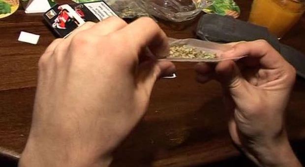 Schiavo dell’hashish a 11 anni, un mistero come si procurasse i soldi per la droga