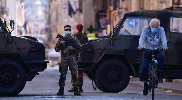 Covid, nuovo lockdown in vista? Il coordinatore del Cts: «Se i numeri crescono, sarà inevitabile» Covid, nuovo lockdown in vista? Il coordinatore del Cts: «Se i numeri crescono, sarà inevitabile»