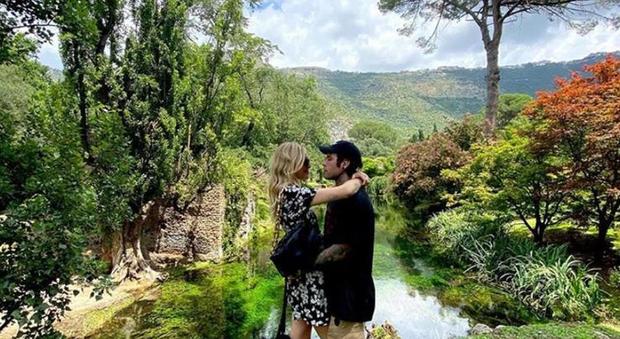 Chiara Ferragni e Fedez in visita al Giardino di Ninfa: il post su Instagram