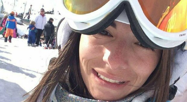 Chi era Carlotta Grippaldi, la 27enne morta in Francia colpita da una persiana: la laurea in economia e la passione per la montagna