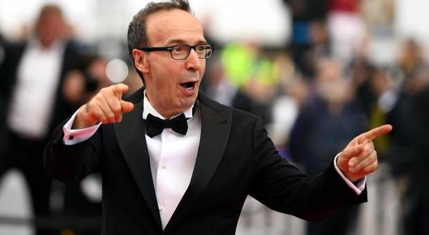 Benigni stasera sul palco dell'Ariston, discorso di 40 minuti: ecco quali temi tratterà Benigni stasera sul palco dell'Ariston, discorso di 40 minuti: ecco quali temi tratterà