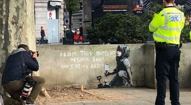 Banksy colpisce ancora? Murale per il movimento ambientalista