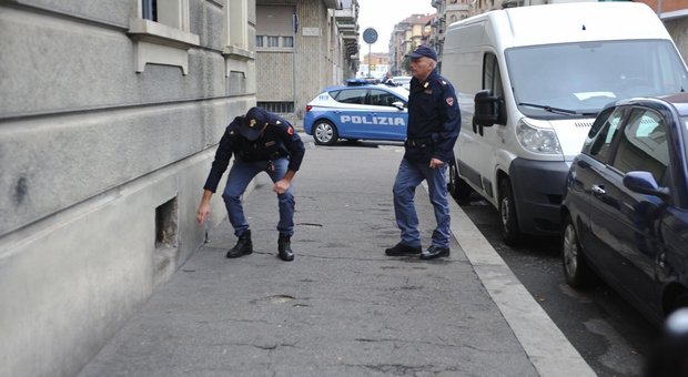 Femminicidio a Bergamo, uccide la compagna di 34 anni: indagata la mamma della vittima che difendeva l'omicida