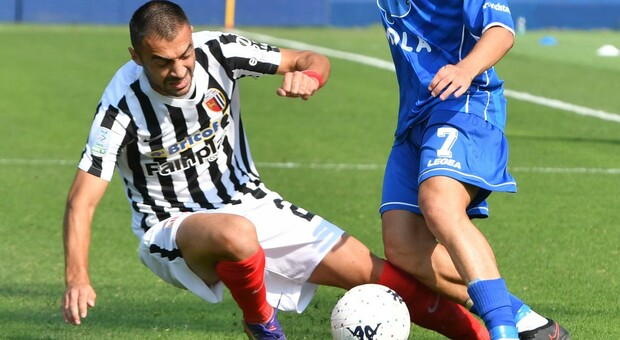 Sau e Insigne in gol nel primo tempo, l'Ascoli cade in casa contro il Benevento: 0-2