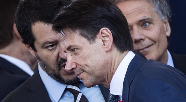 Tensione nel governo, stasera il Cdm. Conte alla Lega: «Grave mettere in dubbio la mia imparzialità» Tensione nel governo, stasera il Cdm. Conte alla Lega: «Grave mettere in dubbio la mia imparzialità»