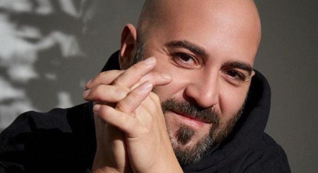 Giuliano Sangiorgi (foto Pietro Pappalardo) Giuliano Sangiorgi (foto Pietro Pappalardo)