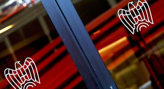 Green Pass, la proposta di Confindustria: vaccino obbligatorio per andare a lavoro