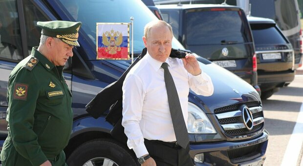 Mosca, gli alti funzionari russi e i colloqui segreti alle spalle di Putin con l'Occidente: obiettivo porre fine alla guerra